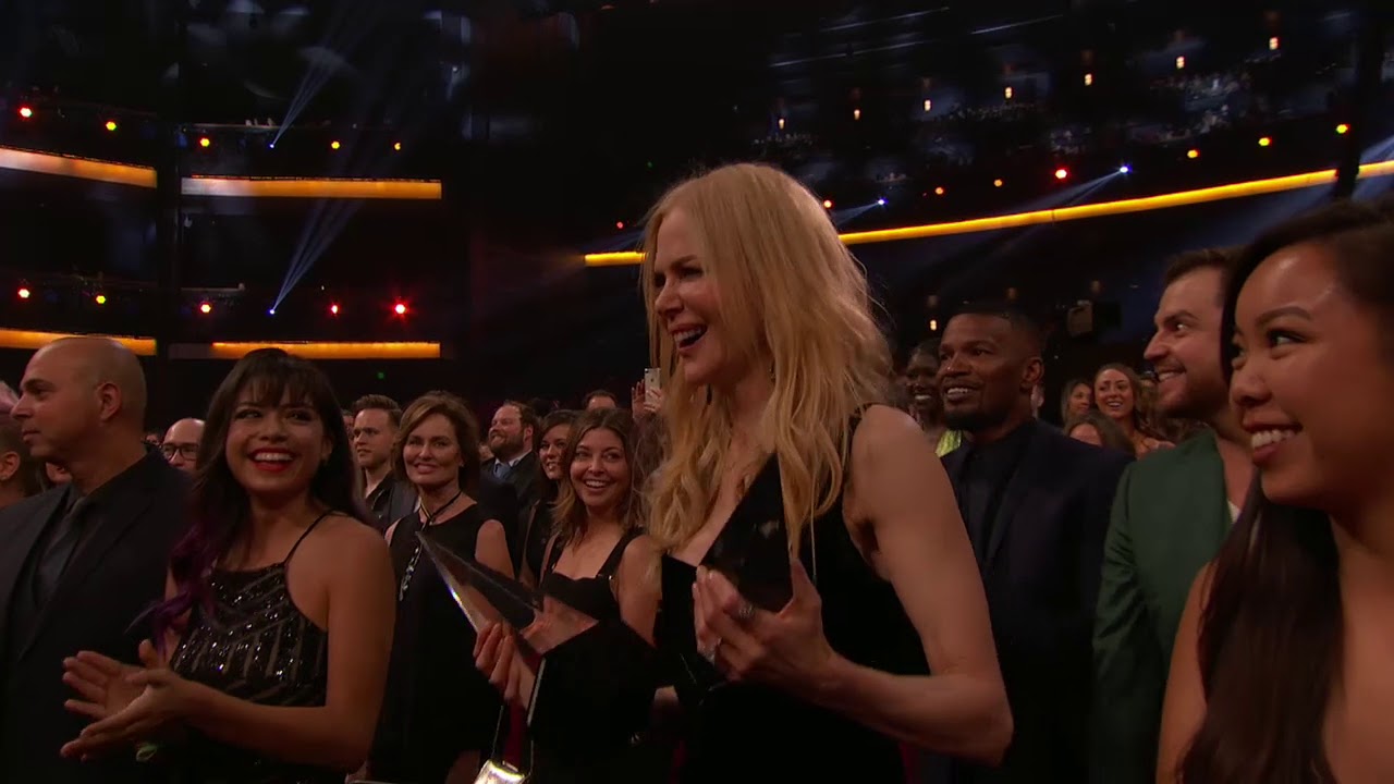 Keith Urban Wins Country Male, Song and Album - AMAs 2017