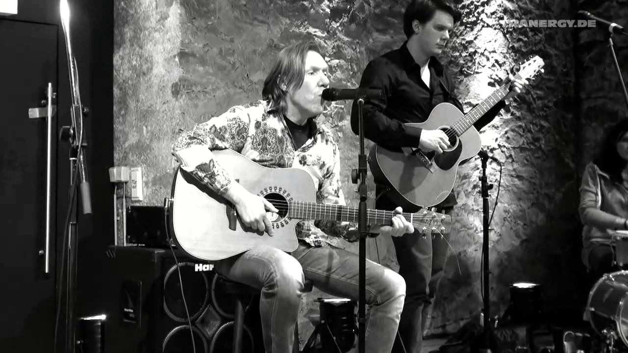 Nosie Katzmann - World in your hands (live)