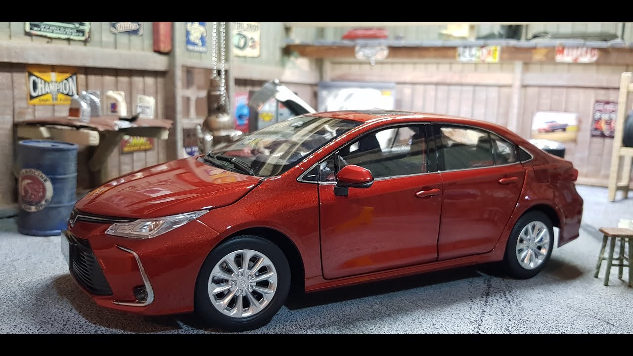Toyota corolla 2020 diecast 1:18 ölçek kutu açılımı / Unboxing of Toyota Corolla 2020 diecast Car