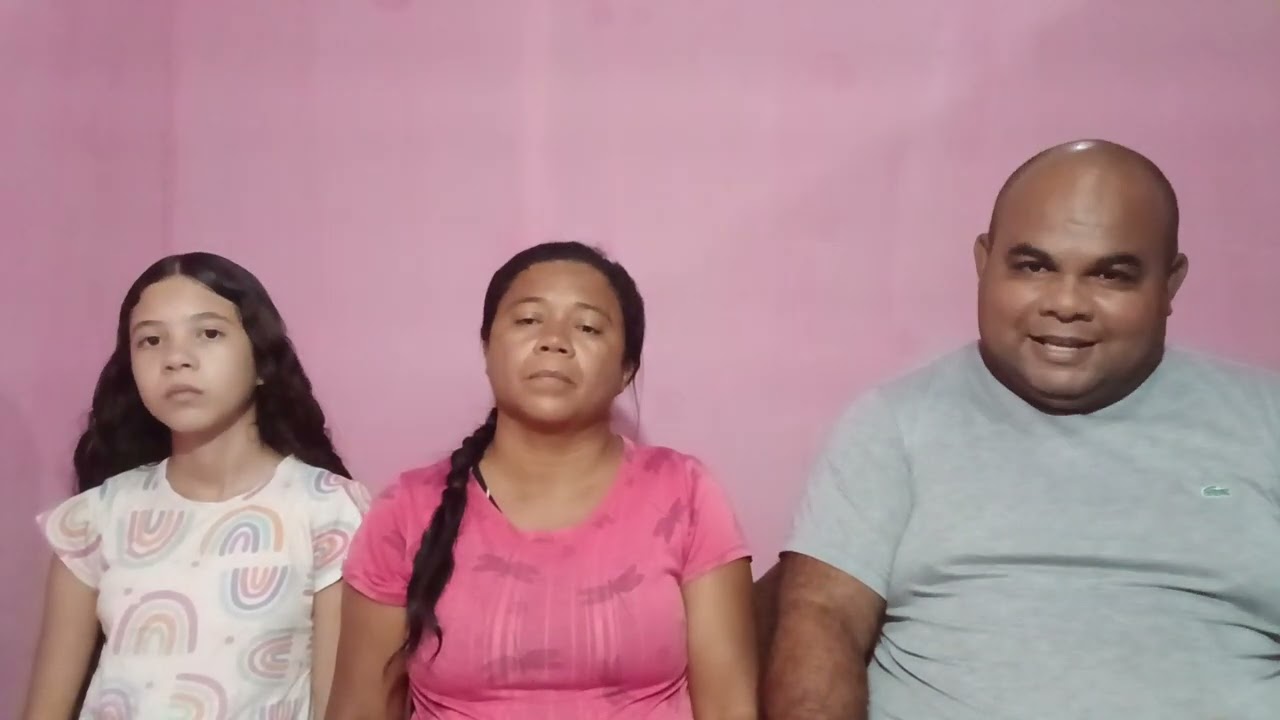 Louvou da harpa com a palavra de Deus.