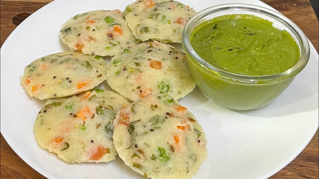 Vegetable Idli Recipe | Healthy and tasty vegetable suji idli | Instant Breakfast Recipe Suji Idli