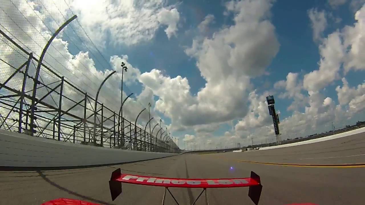 Daytona rear view 10  1016  Prince LSR P2