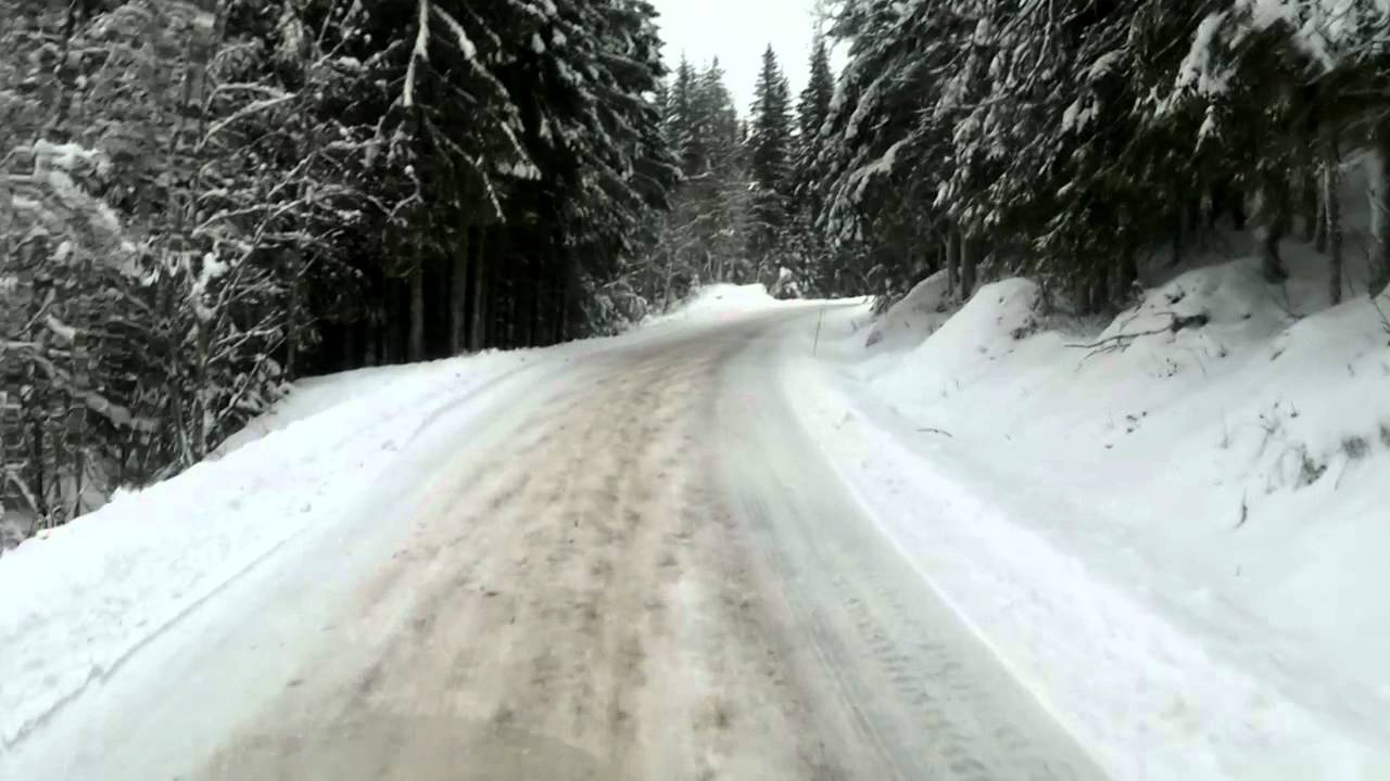 Ice Road Trucking In Mountain Roads , Norway 2011. Steep, high and icy.