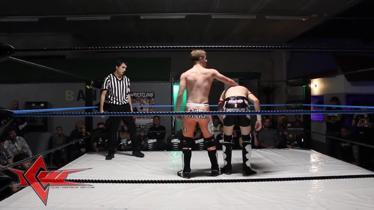Harrison Bourne vs Akira