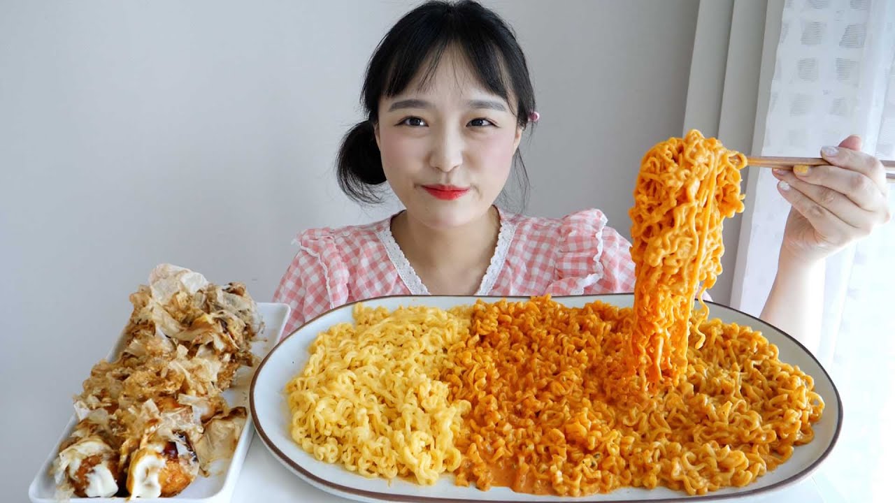 꾸덕하게 우유 불닭볶음면 먹방 ☁ 4가지 치즈불닭/까르보불닭/치즈볶이 ft. 타코야끼 REALSOUND MUKBANG | Fire chicken noodles :D