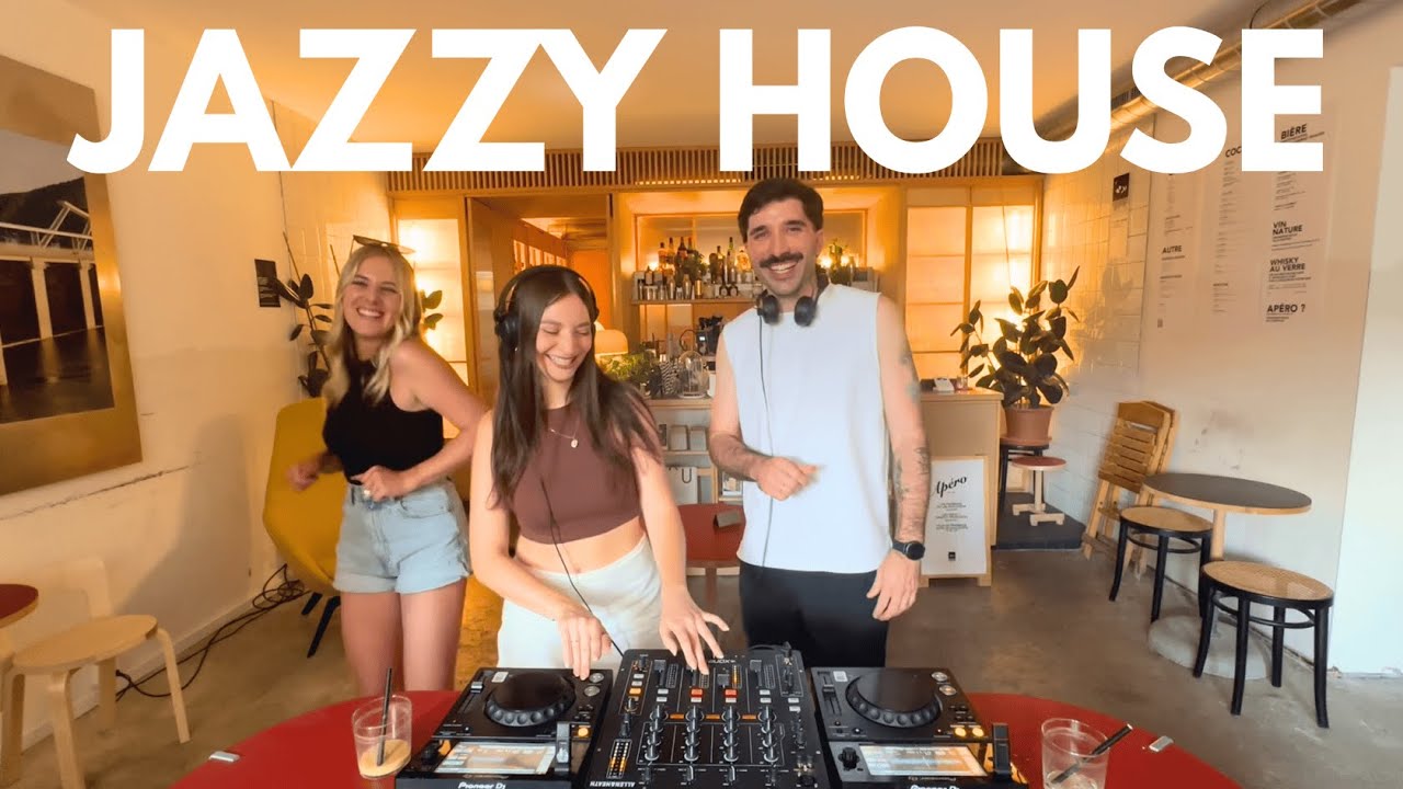 Jazzy House Mix Coffee Grooves @Coffee Page | Smooth/Jazzy/House DJ Set | Autumn Vibes & Chillout