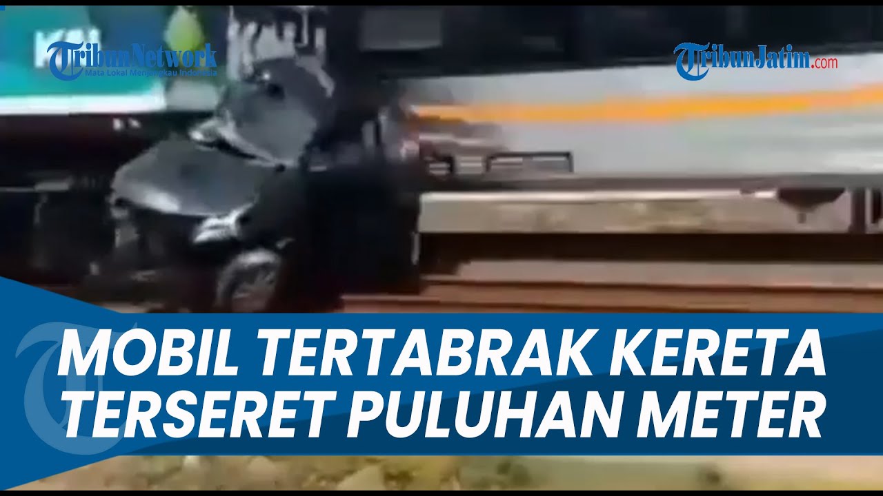 TRAGIS ! Mobil Yang Dikendarai 1 Keluarga di Tambun Tertabrak Kereta Hingga Terseret Puluhan Meter