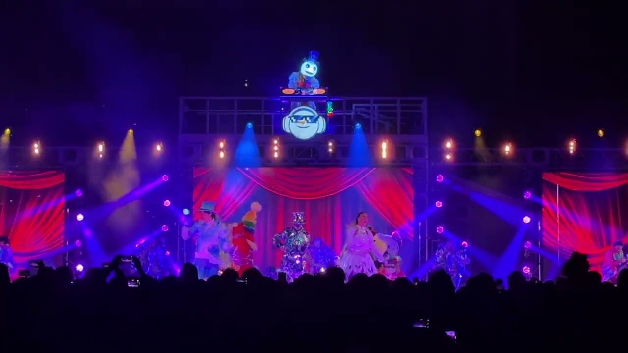 Frosty's Electric Snow Party at Universal Studios Japan