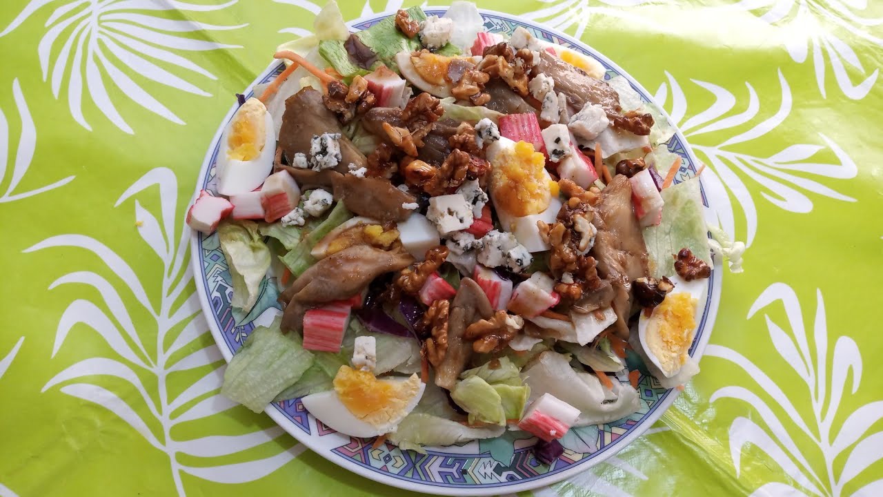 ENSALADA TEMPLADA de SETAS y QUESO ROQUEFORT