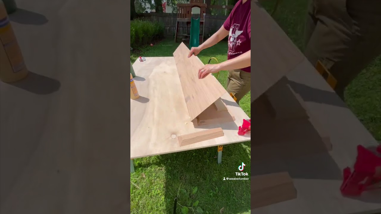 Oak Floating Shelves - houseofherz (Instagram) #woodworking  #woodworker #diywoodworking