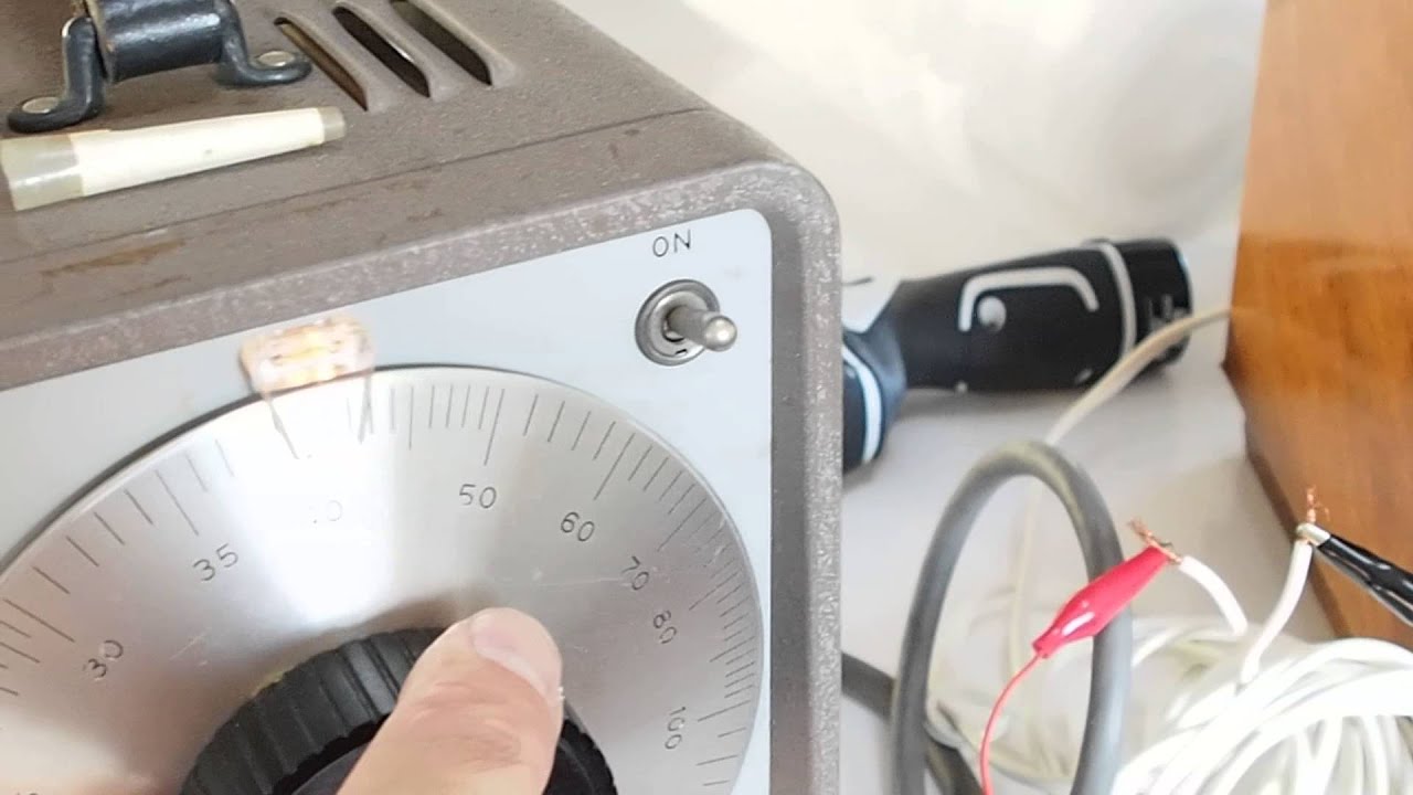 HP Vintage Audio Oscillator in action