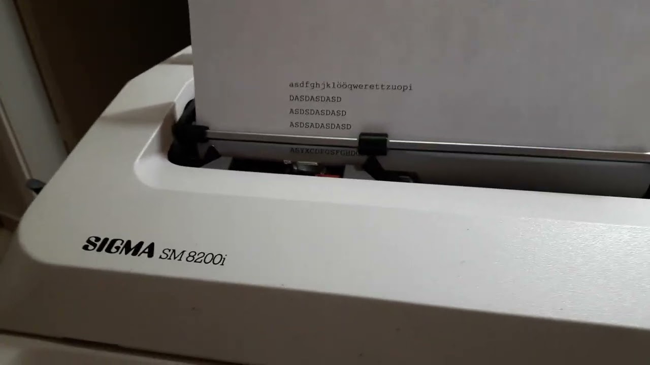 sigma sm 8200i german typewriter, made in East Germany (GDR)
