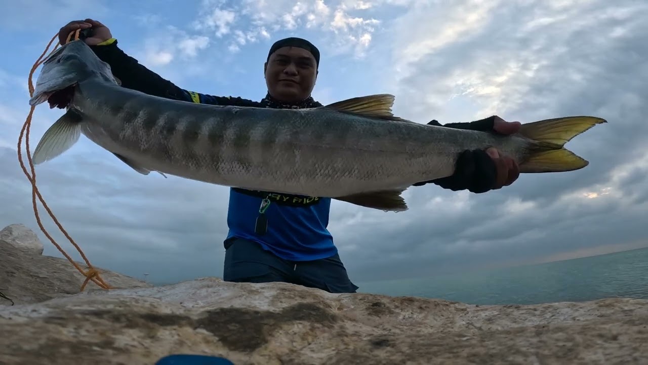 FISHING SA TAGLAMIG NAGLABASAN MALALAKING  CUDA (SHORE FISHING)
