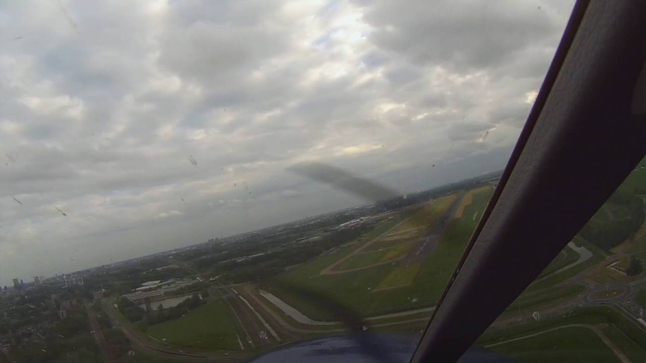 Gliding to Rotterdam Airport (EHRD)