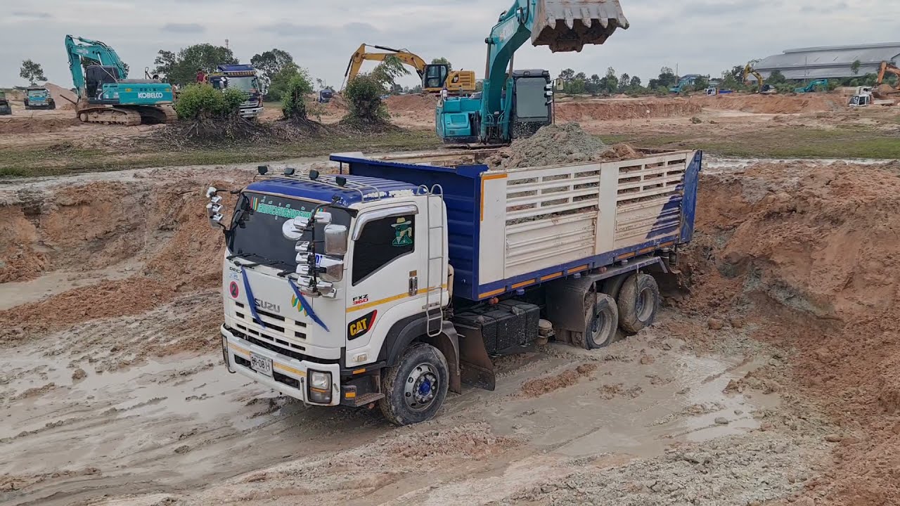 งานคิวมันต้องรถสิบล้อถึงจะได้กำไร Excavator loading Truck