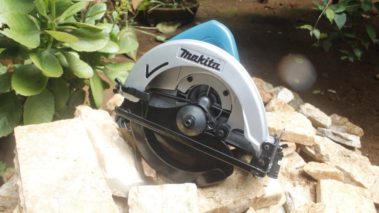 MAKITA 5806B CIRCULAR SAW RESTORATION#makita #powertools #restoration#oldpowertools#howto