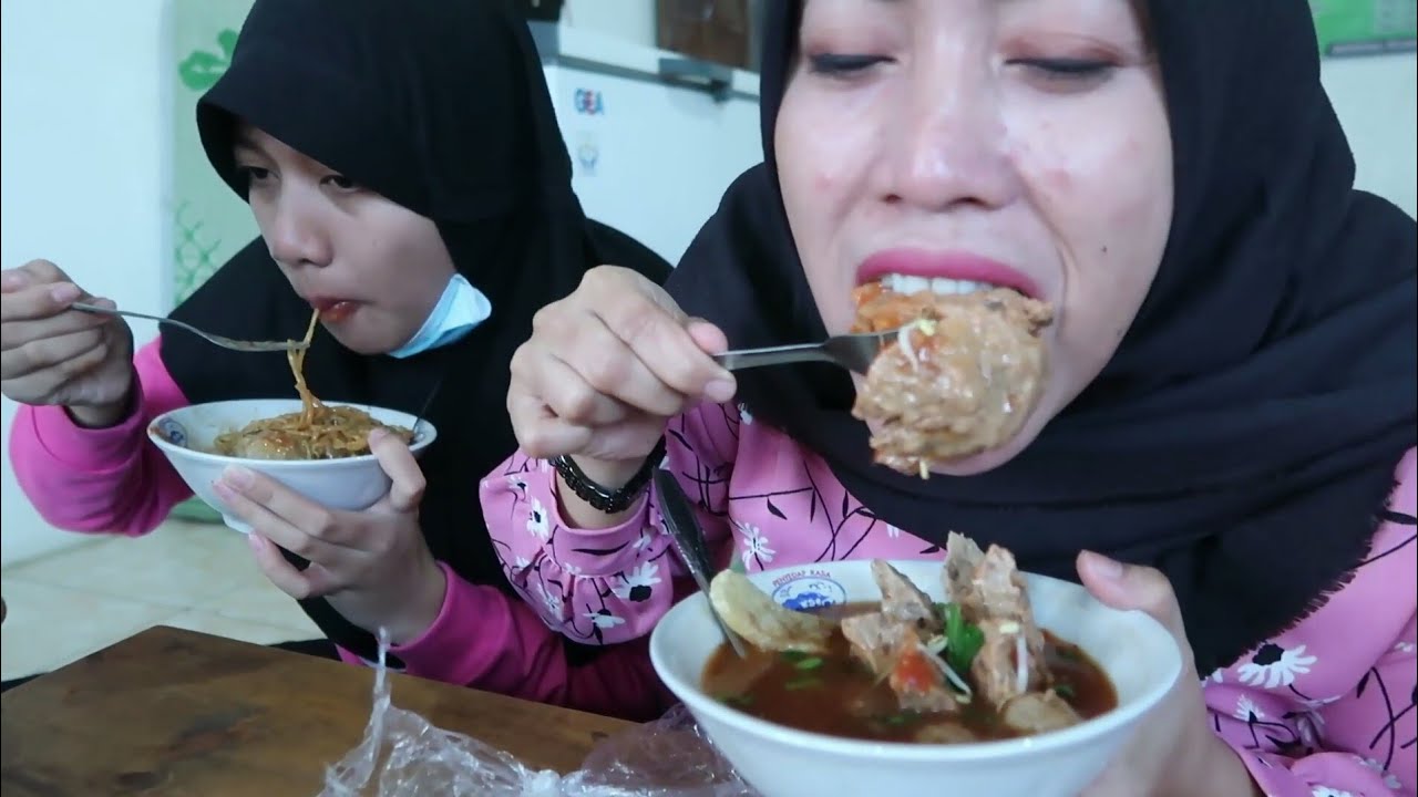 BAKSO PALING MURAH SE-INDONESIA CUMA 6.000!!! BAKSO SABAR SUBUR GENDUT [ RASANYA BOLEH DIADU ]