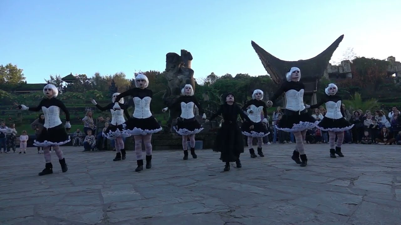 Audrey A.D.B. Danse Slow Motion Pairi Daiza Halloween 2024