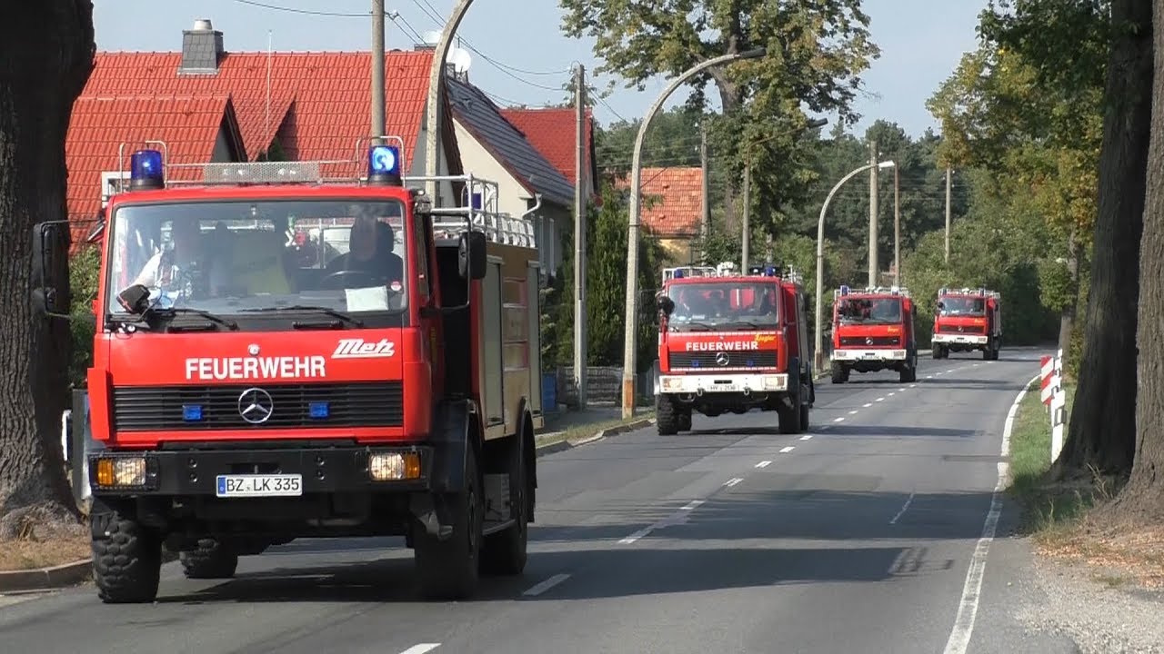 [120 ha Waldbrand in Schwepnitz] Einsatzfahrten der Waldbrandtanker