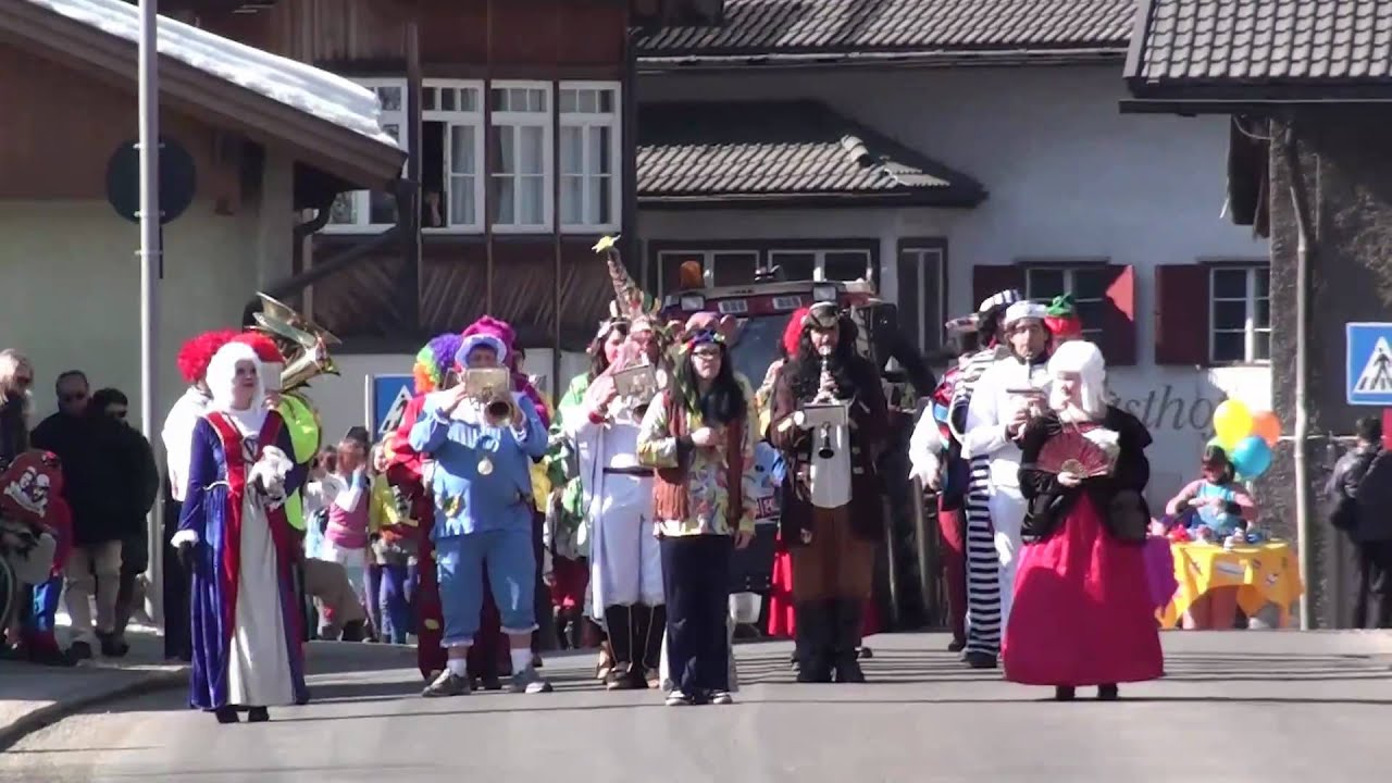 Großer Faschingsumzug in Sexten/Grande sfilata di Carnevale a Sesto 2011