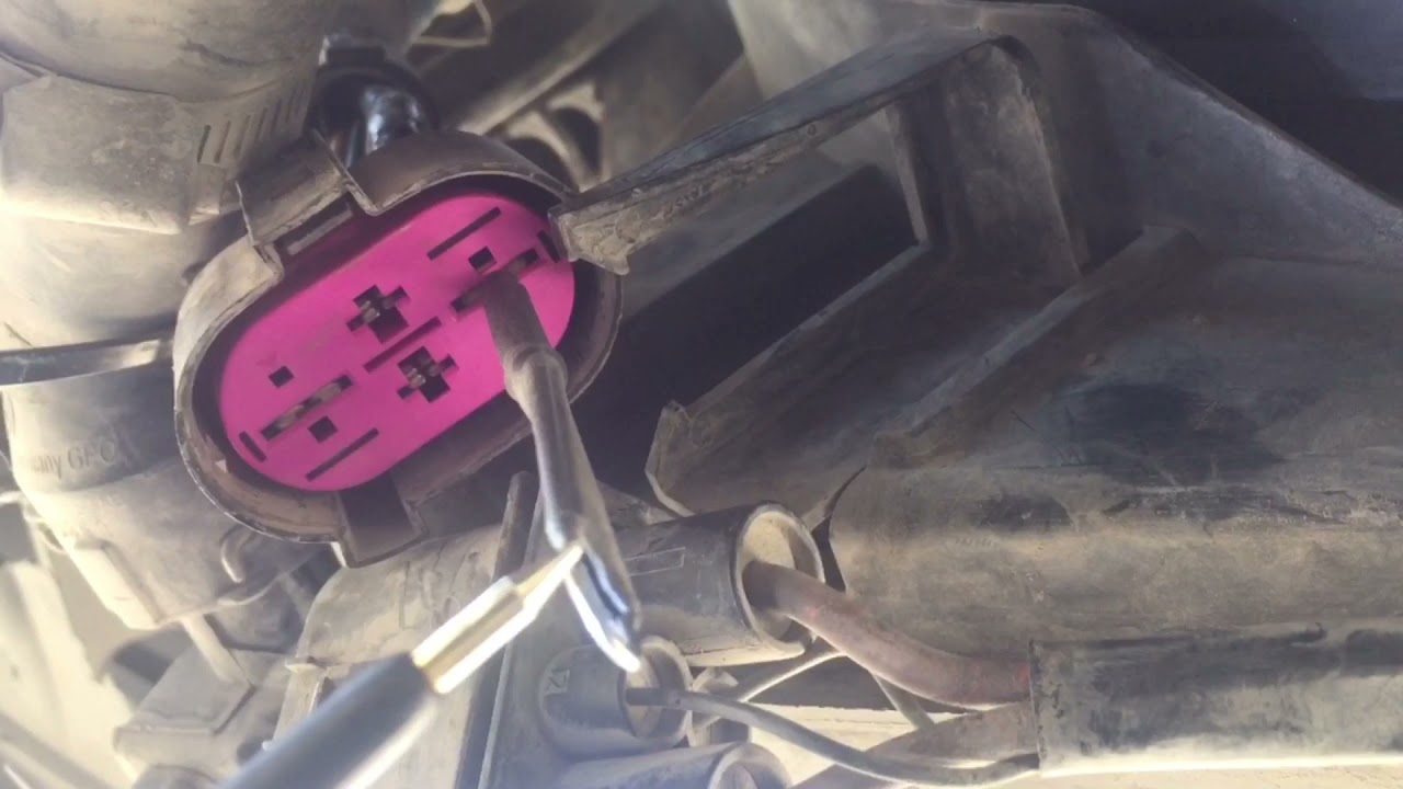 VW Bora 2006, motor  2.5. P0480 y P2185 No funcionan los Abanicos, se calienta el motor