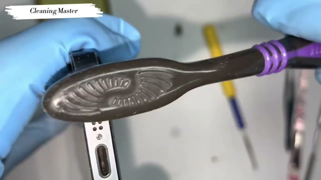 part4. How To Clean the iPhone Charging Port??