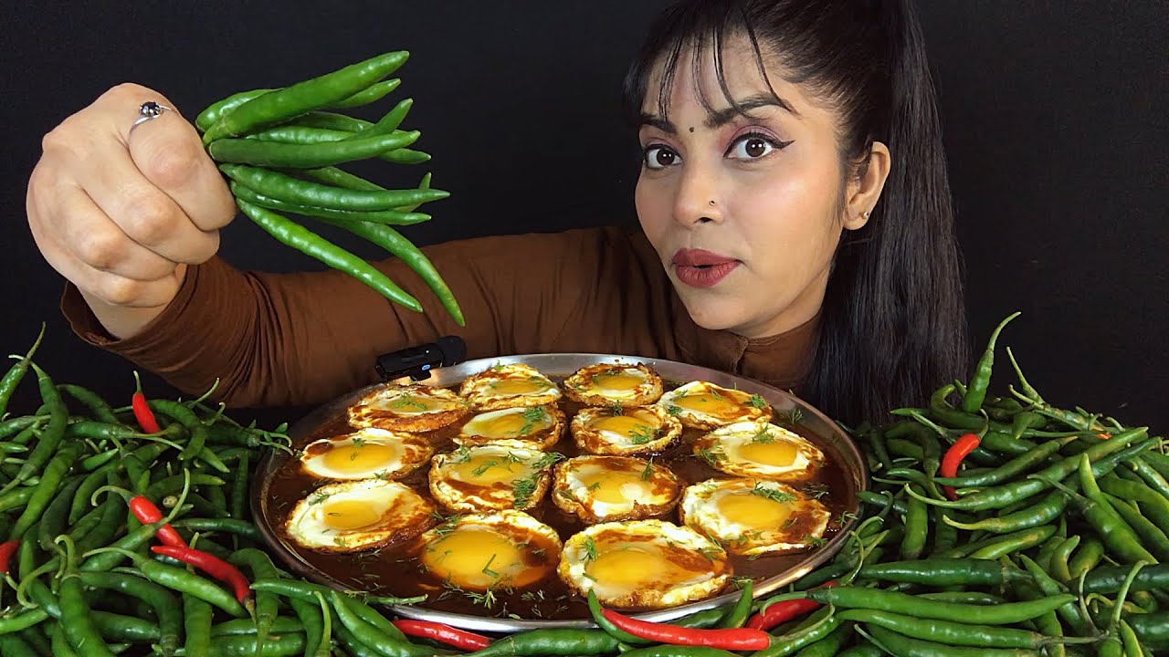 EATING MASALA SUNNY SIDEUP WITH LOTS OF GREEN CHILLI CHALLENGE | ASMR MUKBANG