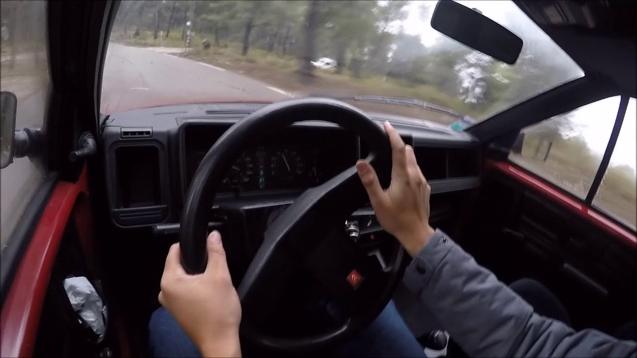 Petite balade en AX Sport sur route détrempée