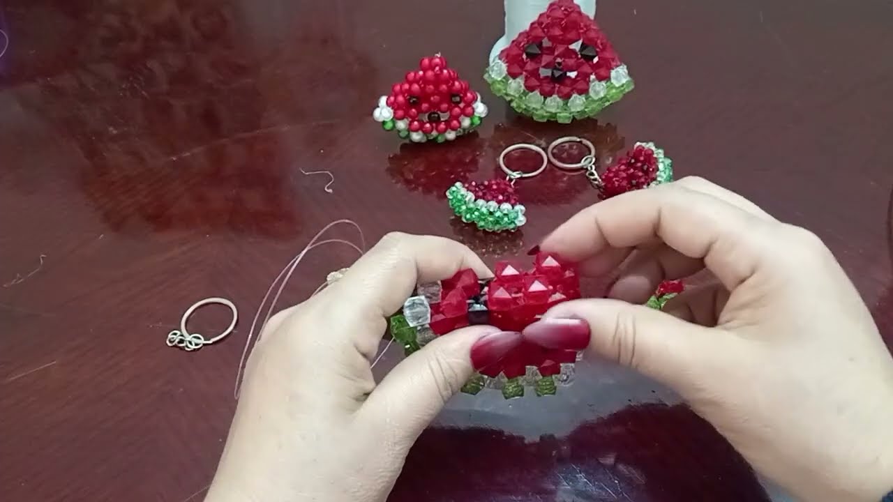 ميداليه مفاتيح بالخرز 