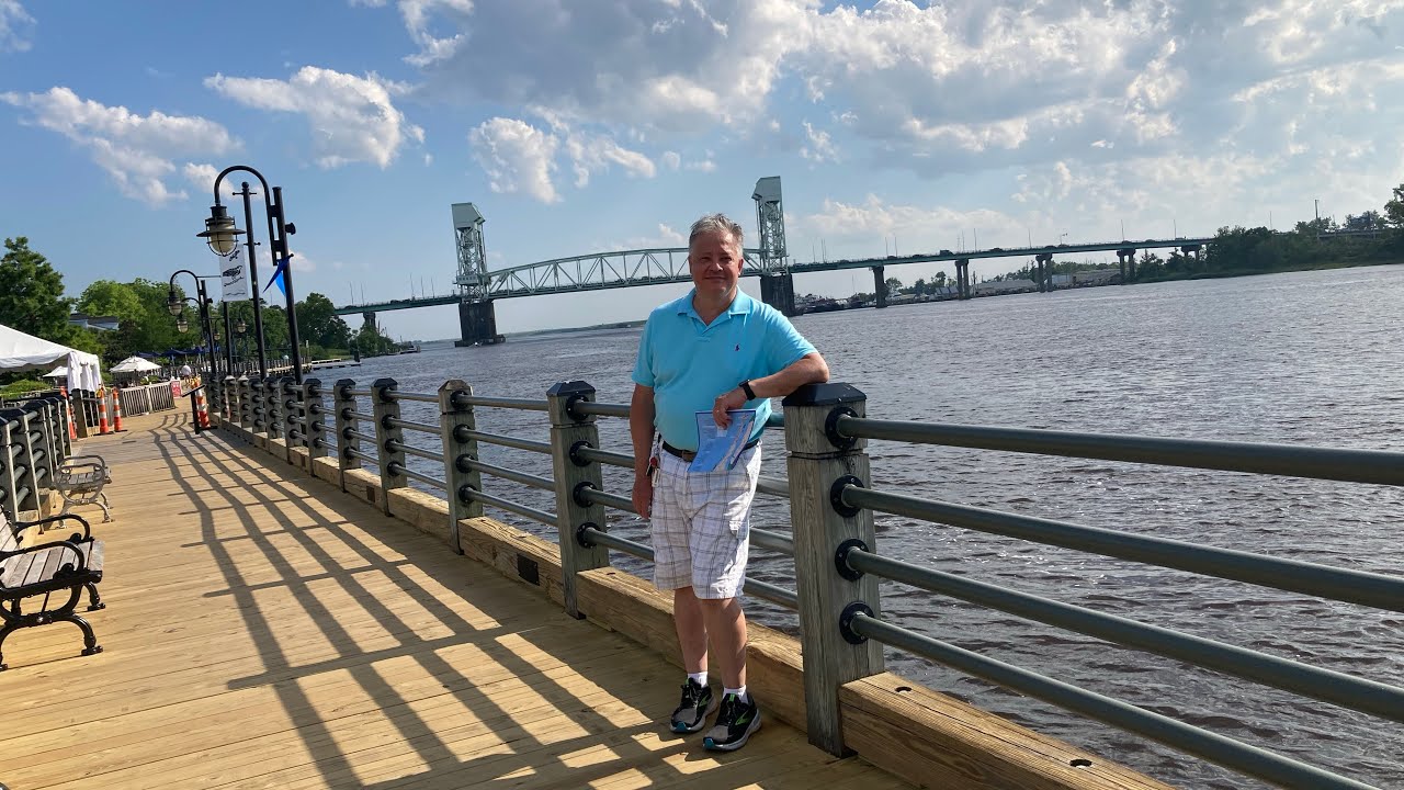Riverwalk in Wilmington NC | German Cafe | Anne Bonny’s restaurant 