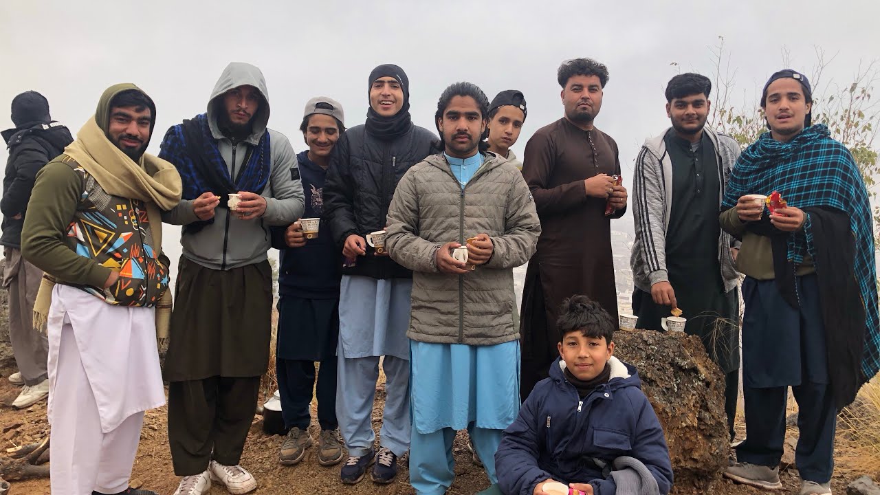 Tea party with friend in pakka mountain raining time saleh khana kotli kalan
