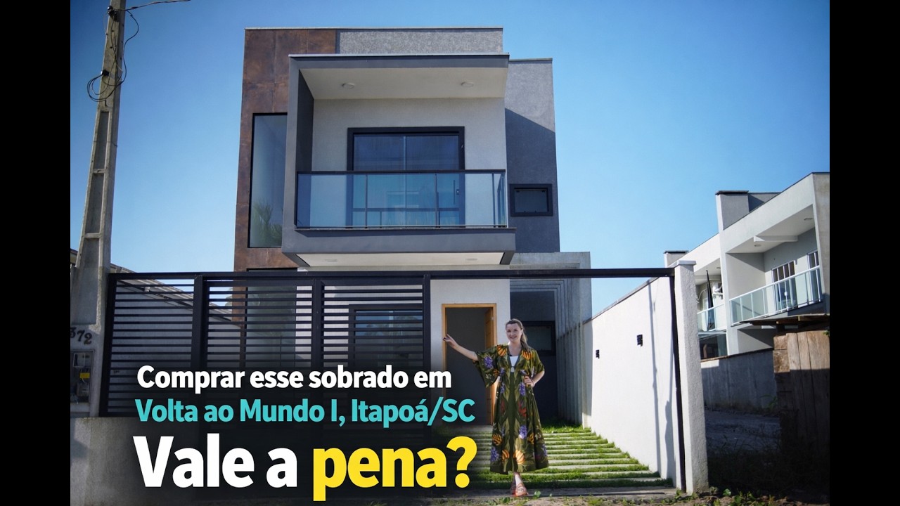 Sobrado com piscina a 300m da praia por R$ 750.000 | Itapoá | Santa Catarina