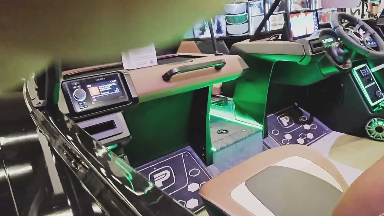 MONTREAL INTERNATIONAL BOAT SHOW /PRINCECRAFT 2026 / SALON DU BATEAU 