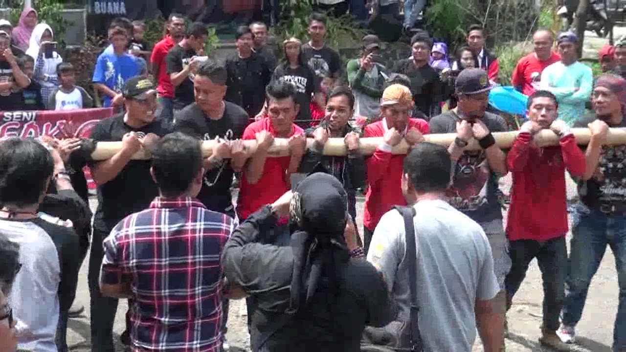Mistis ... Bambu Gila