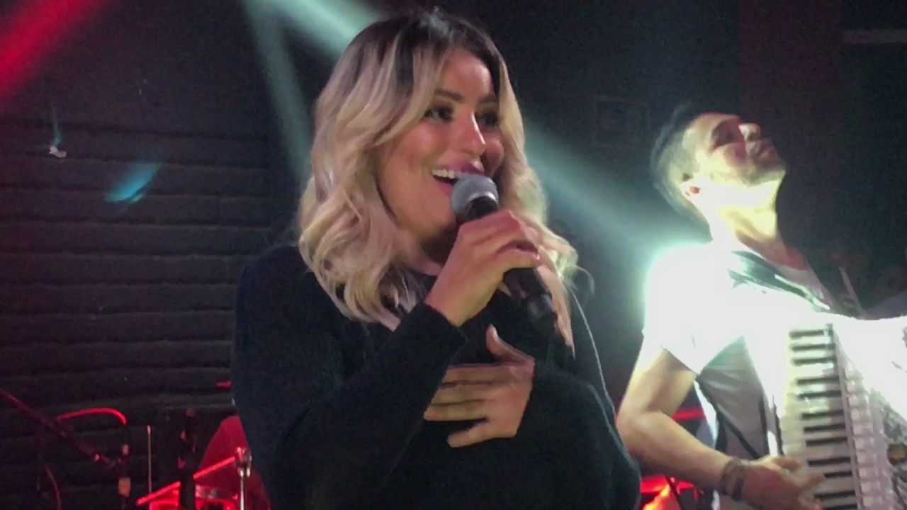 Walkyria Santos - O Homem Ideal (Ao Vivo em Recife) [Lounge Music]