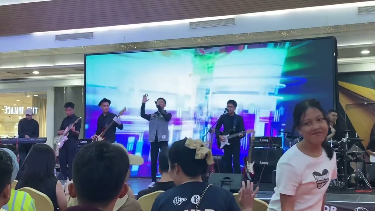 Estoria - Sesaat Kau Hadir