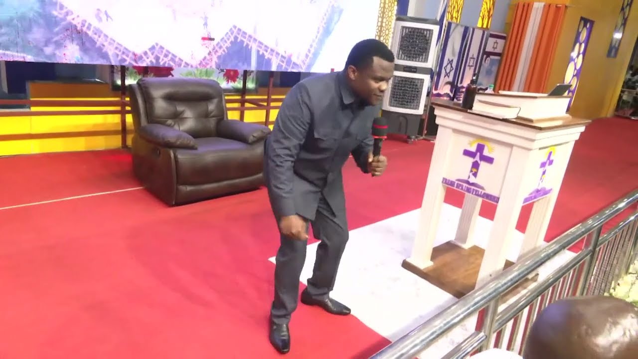 KUHANI MUSA AKICHEZA SEBENE LA KURUKA KAMA TAI