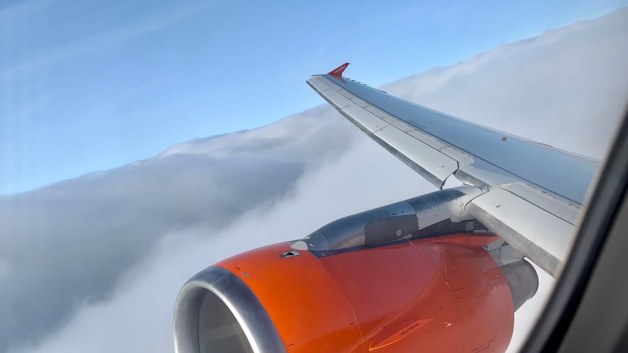 EasyJet Airbus A319-100 Buzzing Cloudy Takeoff from London Luton Airport | LTN-CDG