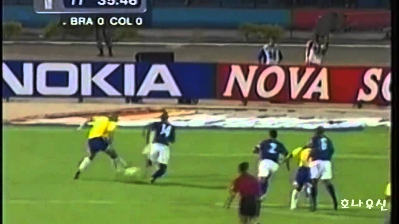 2004 Home Ronaldo vs Colombia