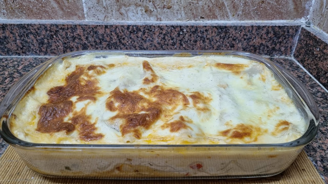 صينية اللازانيا بالدجاج مع صوص البشاميل