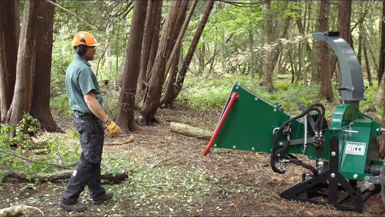 Woodland Mills WC88 Woodchipper (Angled Chute) Full Length Demo (2018)