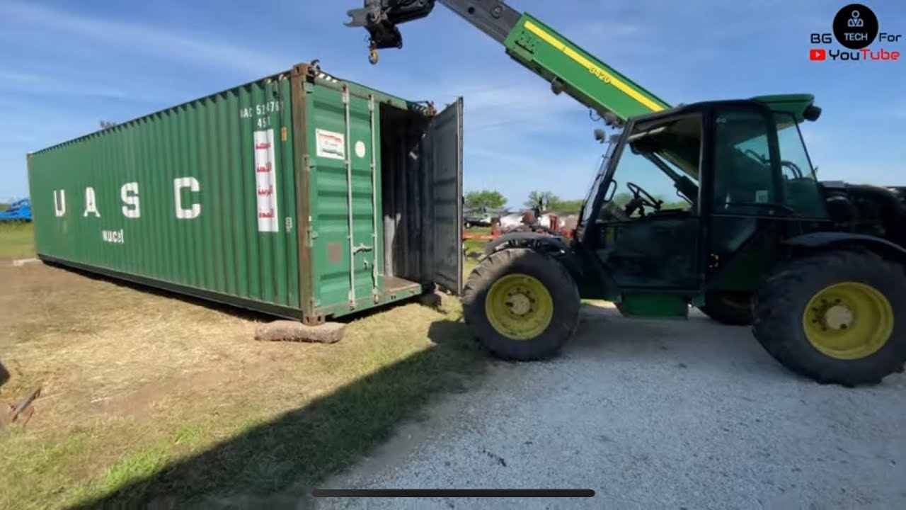 4K ✅ Unloading and Moving 🔥 a 40ft HC container with two 🔥 Telehandlers