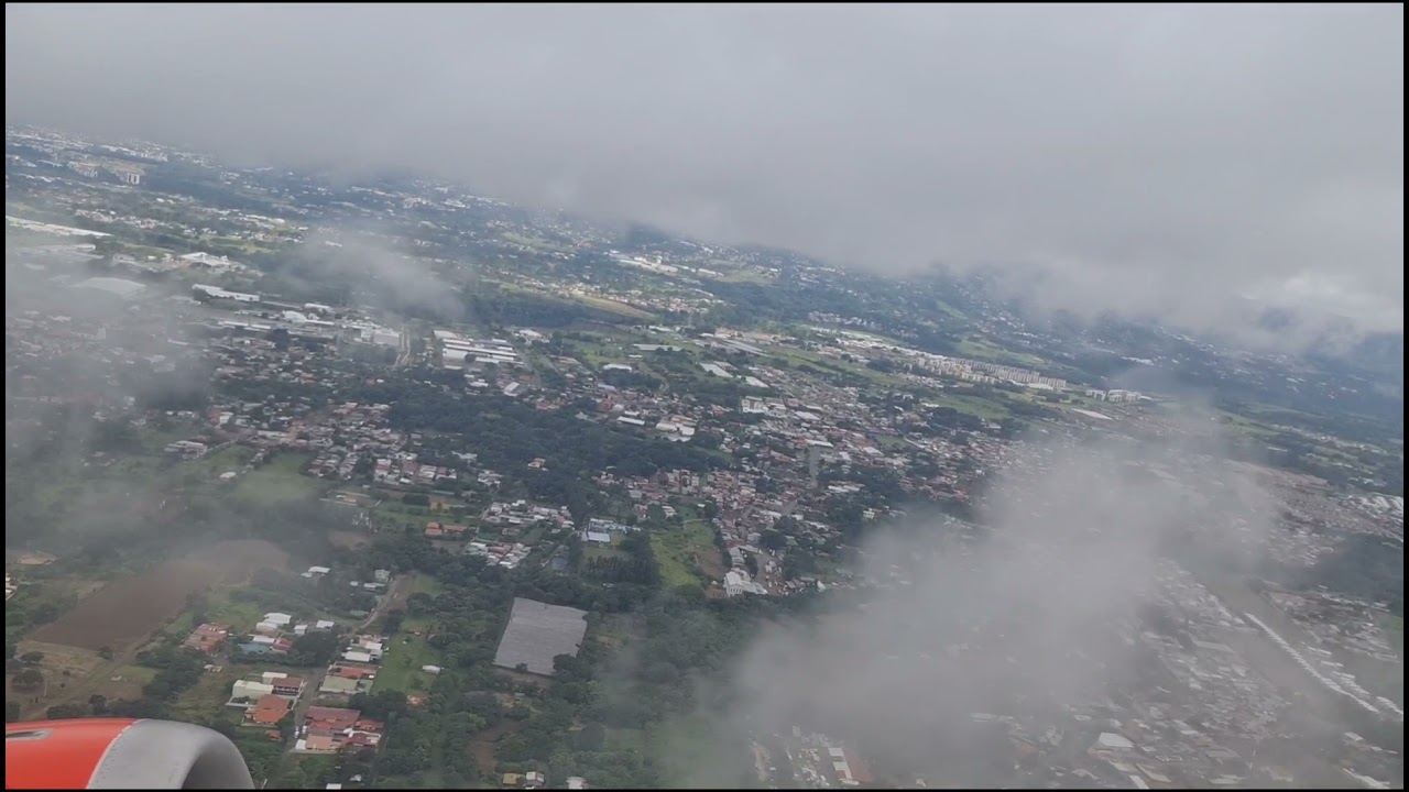 Despegue en el Aeropuerto Intl. Juan Santamaría, San José Costa Rica. con destino a Guatemala