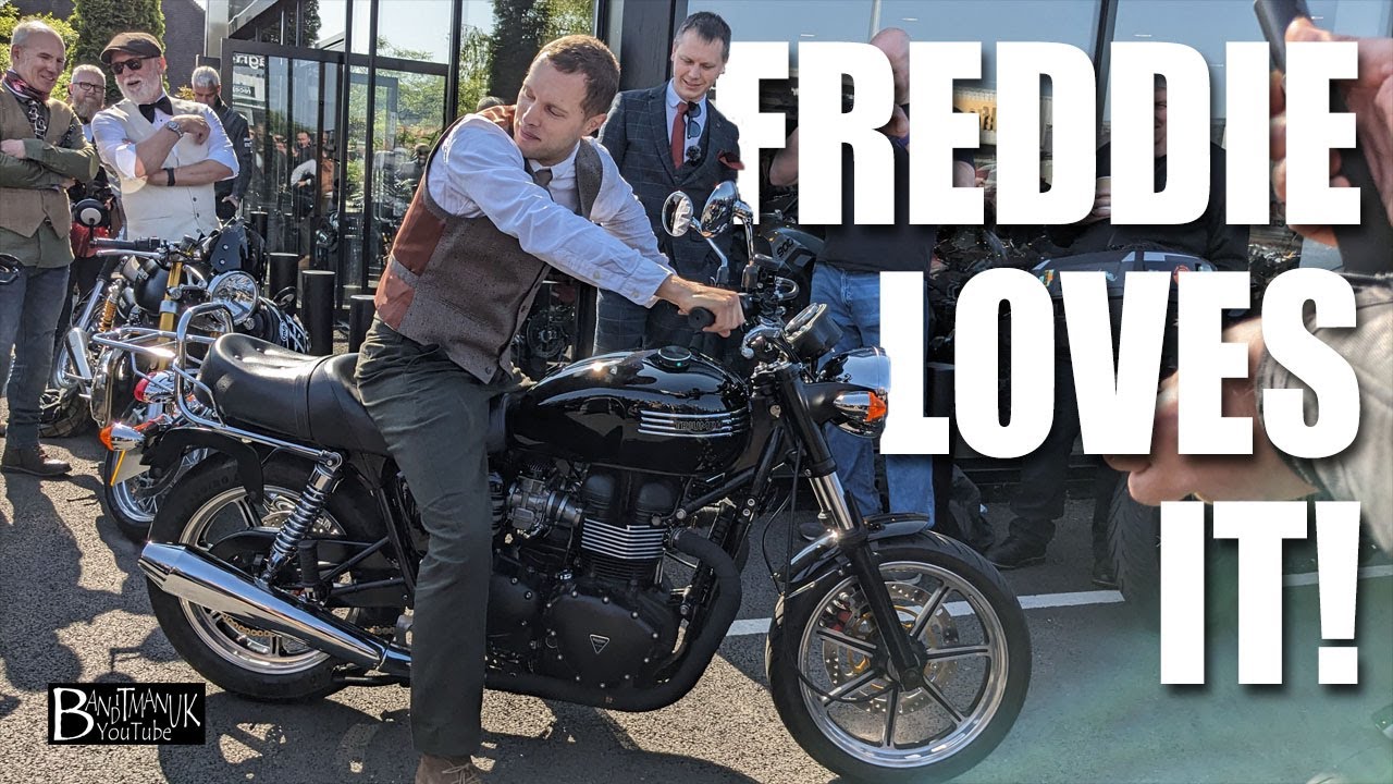 Freddie Dobbs Bonneville. The Wurks restoration and the 2024 DGR  Arrivals at Triumph Hinckley in 4K