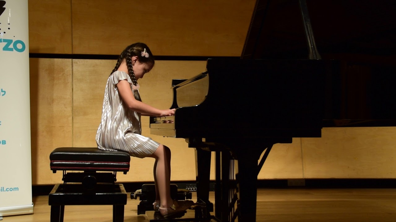 Maya Kaplan 7 y.o. - Etude in F Major, Op.66 No.10 by Albert Loeschhorn