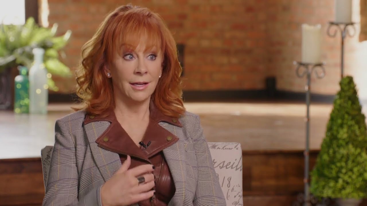 Bill Gaither and Reba McEntire talk about the similarities between Country and Gospel music.