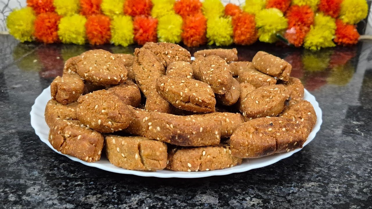Khajurparey Recipe| Holi Special Snacks| गुड़ की मठरी