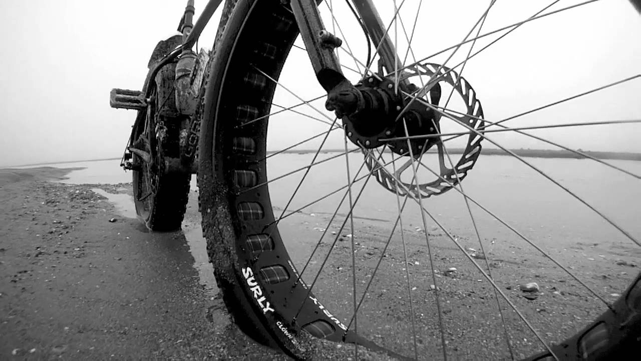 Fat Bike Haar - Moonlander, Mukluk and Pugsley in the Fog