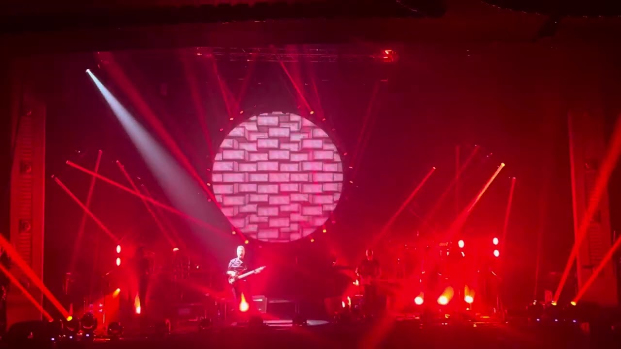 Brit Floyd - Run Like Hell, Alhambra theatre Dunfermline. 22/02/2025