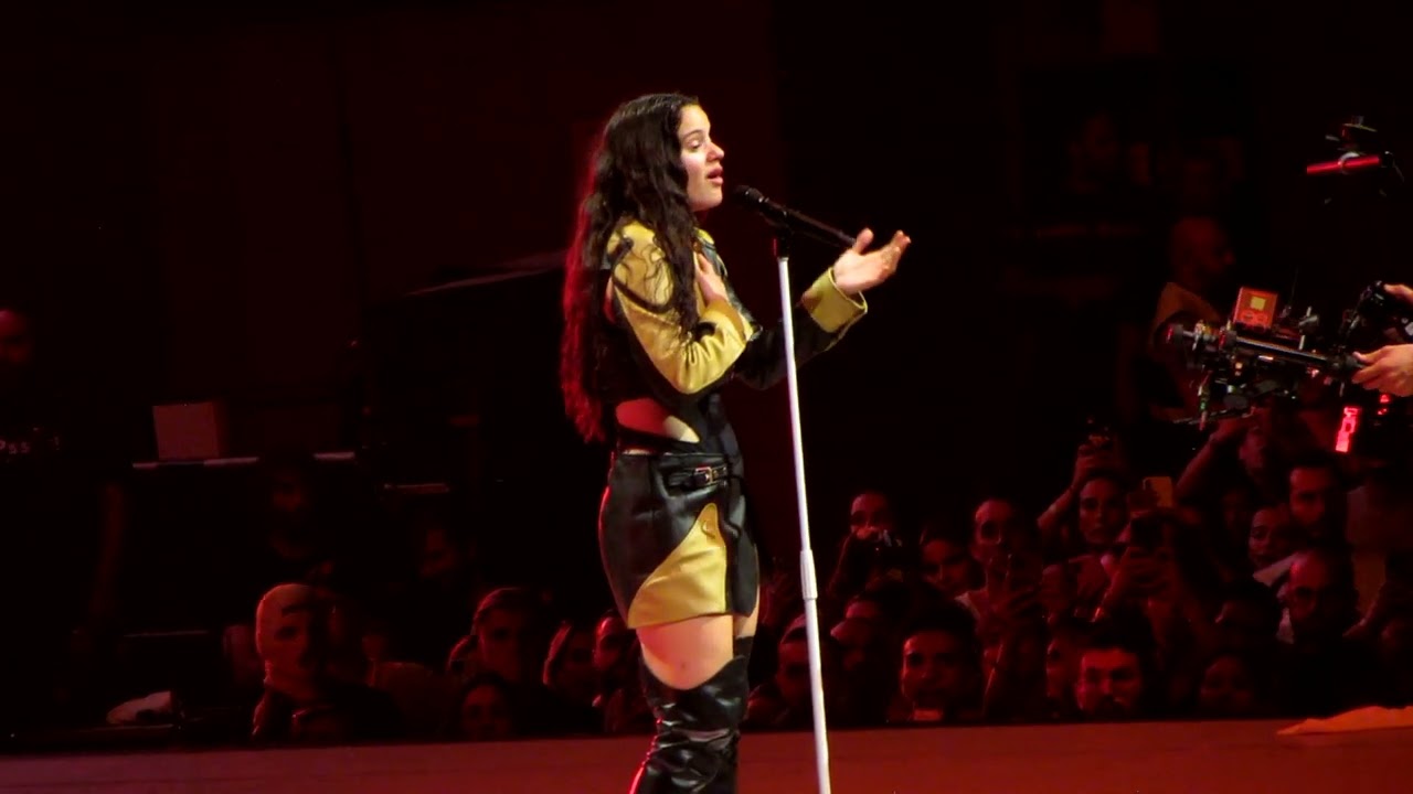 ROSALÍA - DELIRIO DE GRANDEZA (Justo Betancourt) (MOTOMAMI World Tour 2022 - Live from Spain)